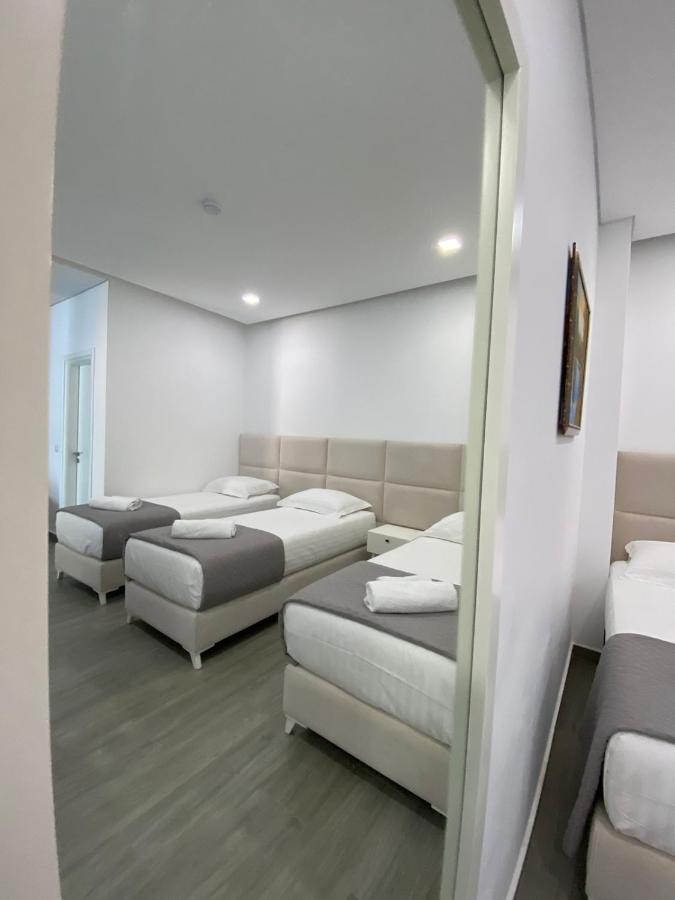Hotel Edina Sarandë Exterior foto