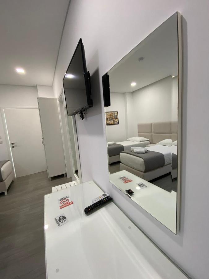 Hotel Edina Sarandë Exterior foto