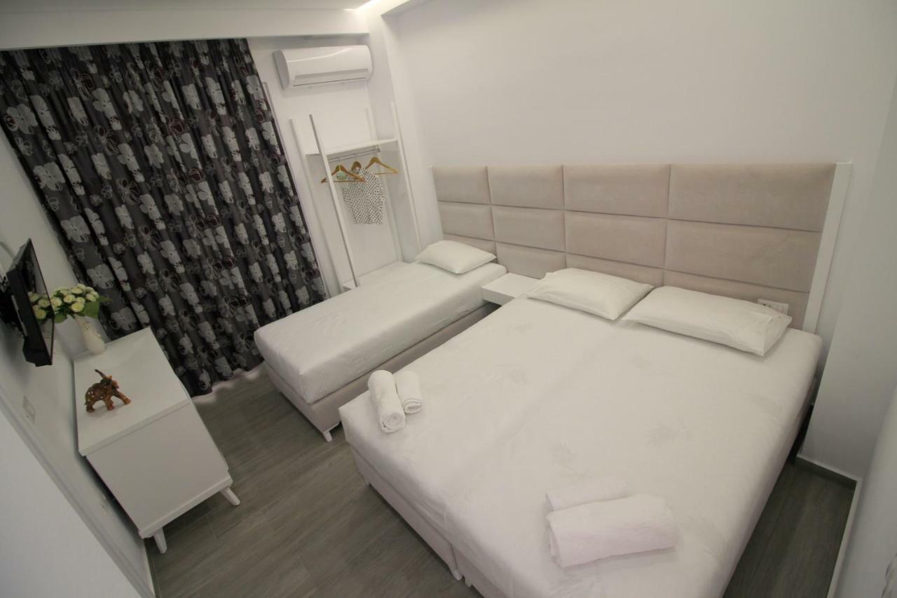 Hotel Edina Sarandë Exterior foto