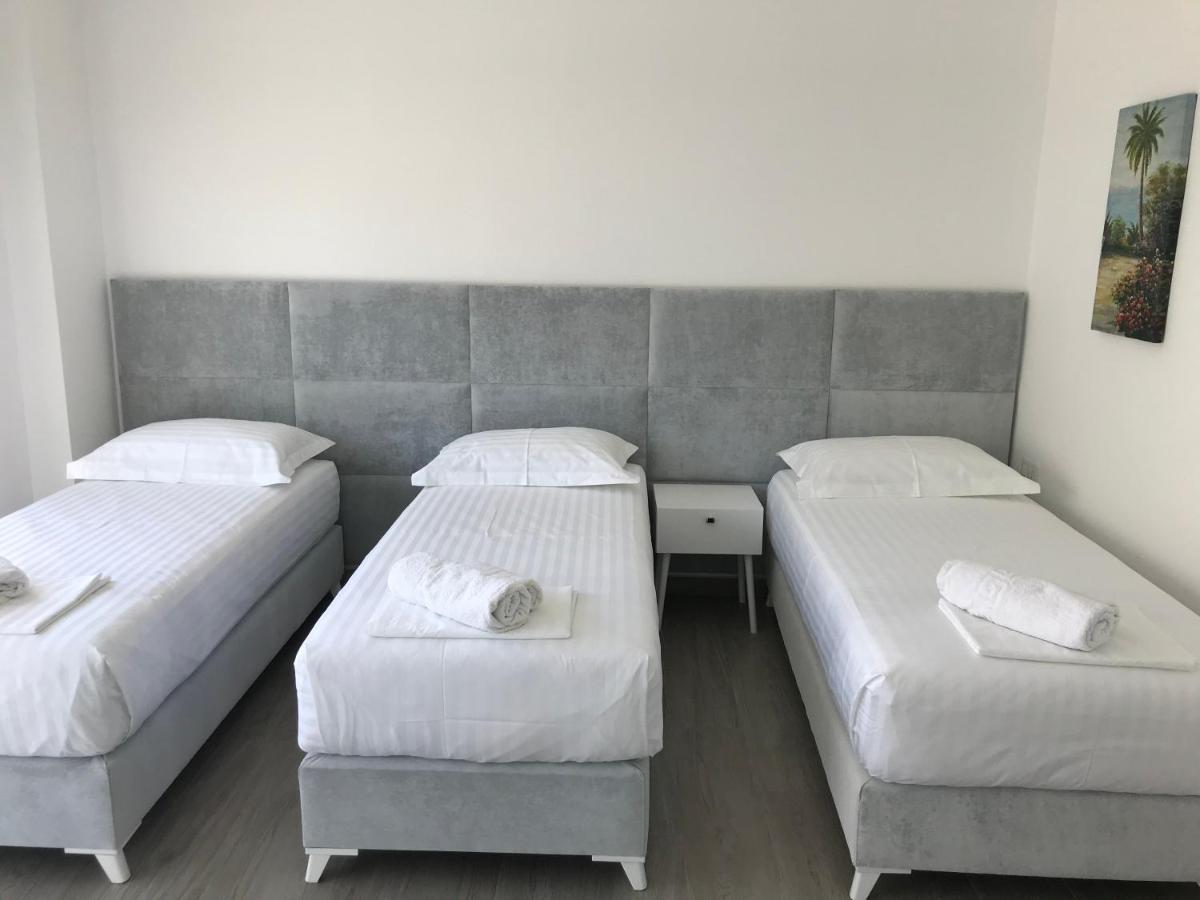 Hotel Edina Sarandë Exterior foto